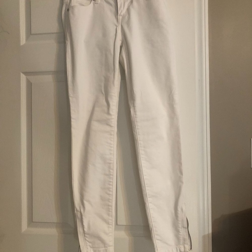 The Limited 917 skinny jeans.